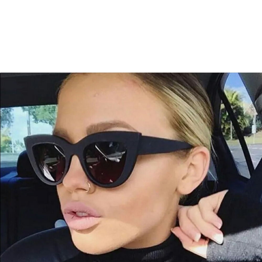 Black Cat Eye Sunglasses. - Picture 4 of 6
